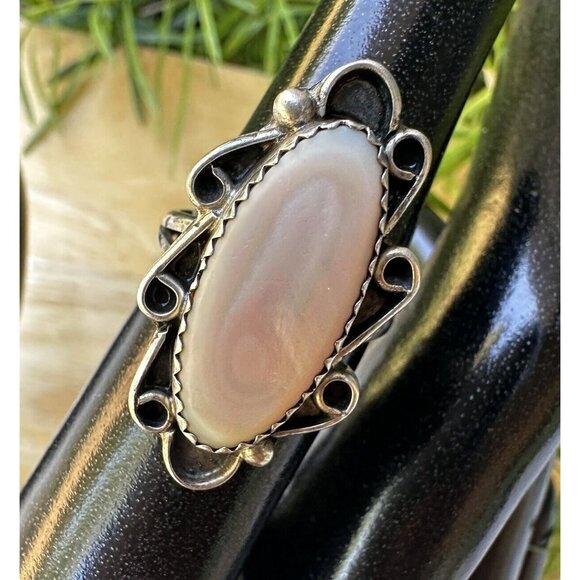 VTG Edward Becenti Sterling Native American Navajo Pink Shell Ring Size 6.25 - Picture 1 of 8